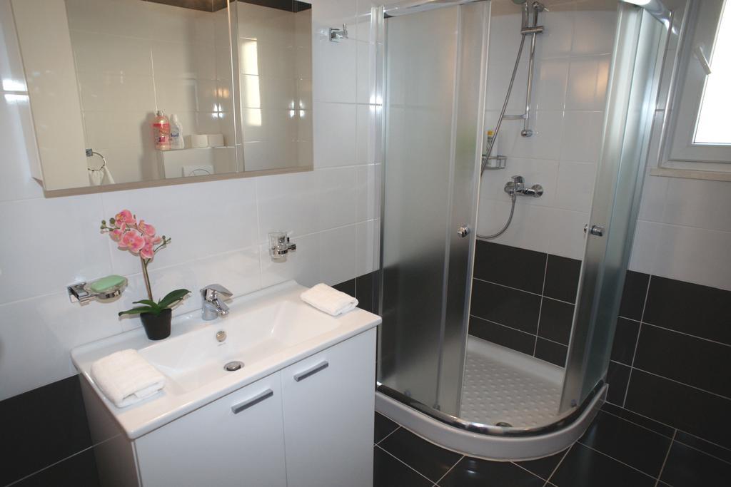 White Residence Luxury Apartments Sarande Room photo