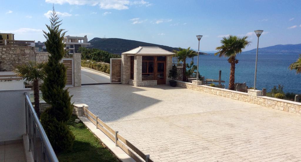 White Residence Luxury Apartments Sarande Exterior photo
