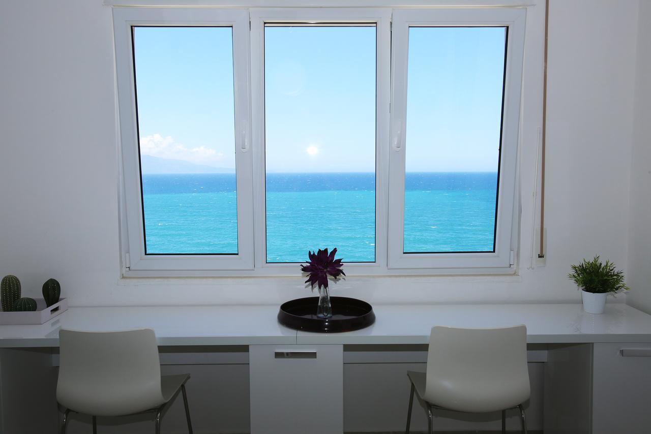 White Residence Luxury Apartments Sarande Exterior photo